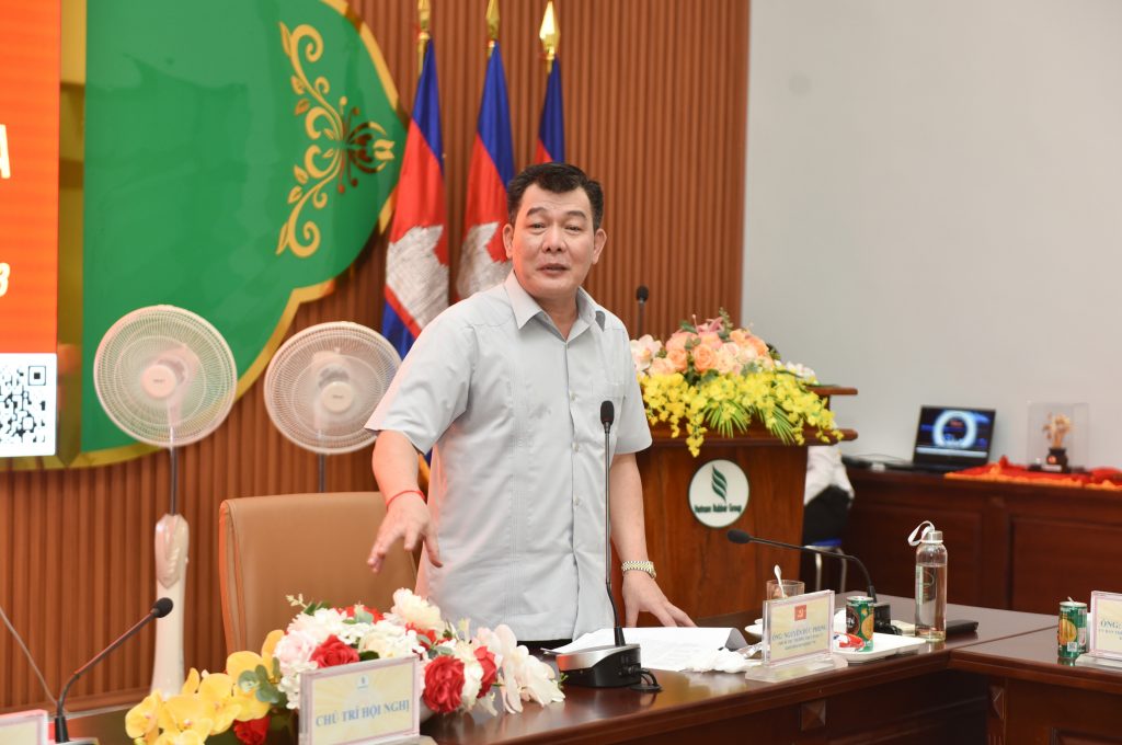 “Trong công tác xây dựng Đảng, các đơn vị thuộc VRG tại Campuchia đã làm tốt, vượt qua những khó khăn mang tính đặc thù”
